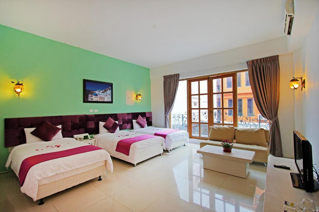 Rainbowtown Hotel Hualien City Room photo
